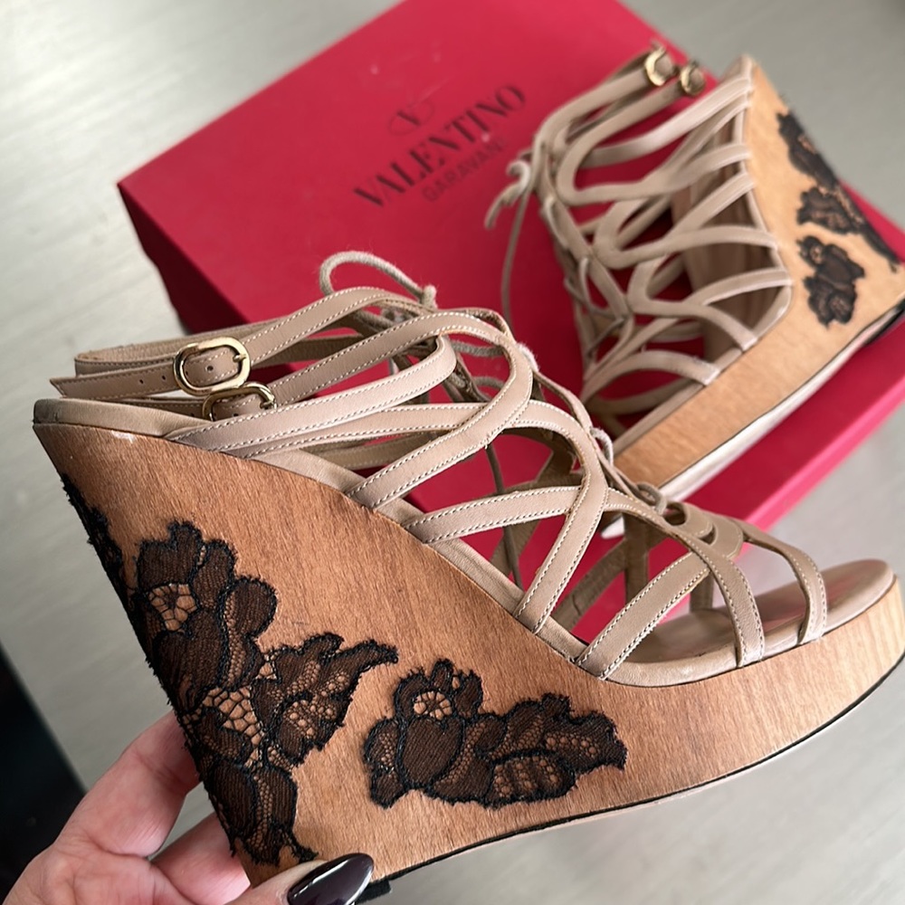 Valentino lace-appliquéd leather wood heel wedges, size 39.
